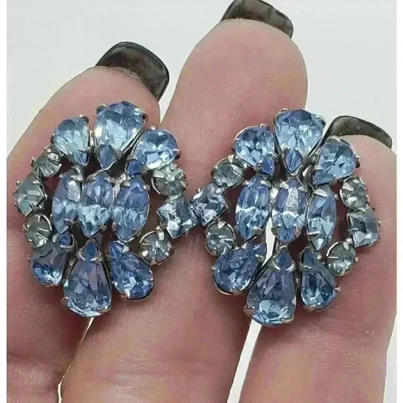 Vintage Earrings Rhinestone Baby Blue Rhodium Plated Clip Big Statement 50s - Picture 1 of 12